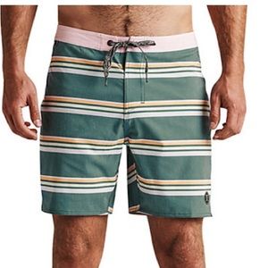 NWT Roark Men's Kasbah Chiller Boardshort in marine blue